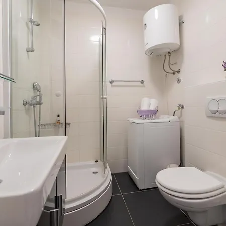 Andrija * マカルスカ